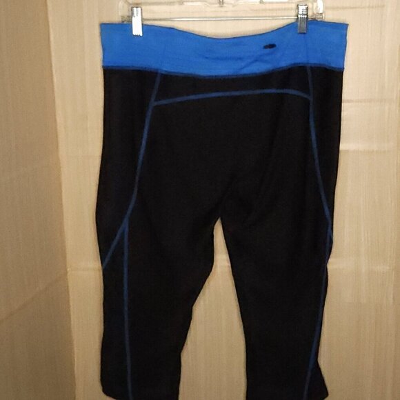 Xersion Blue Black Capri Leggings Large - Picture 4 of 9